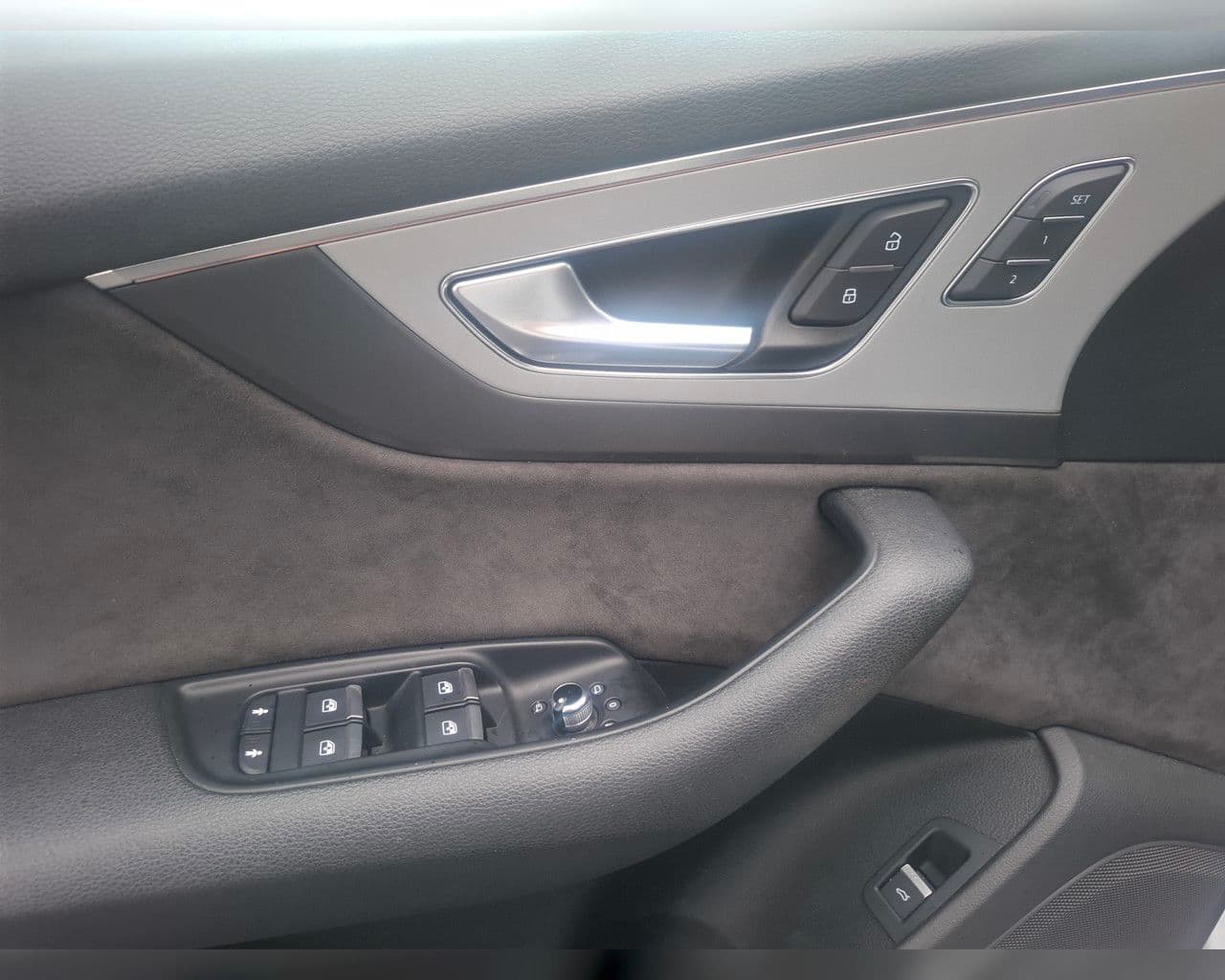 2018 Audi Q7 e-tron