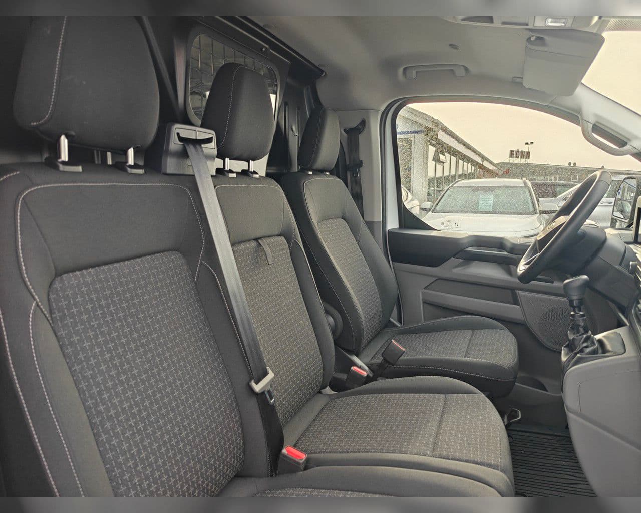 2025 Ford Transit Custom