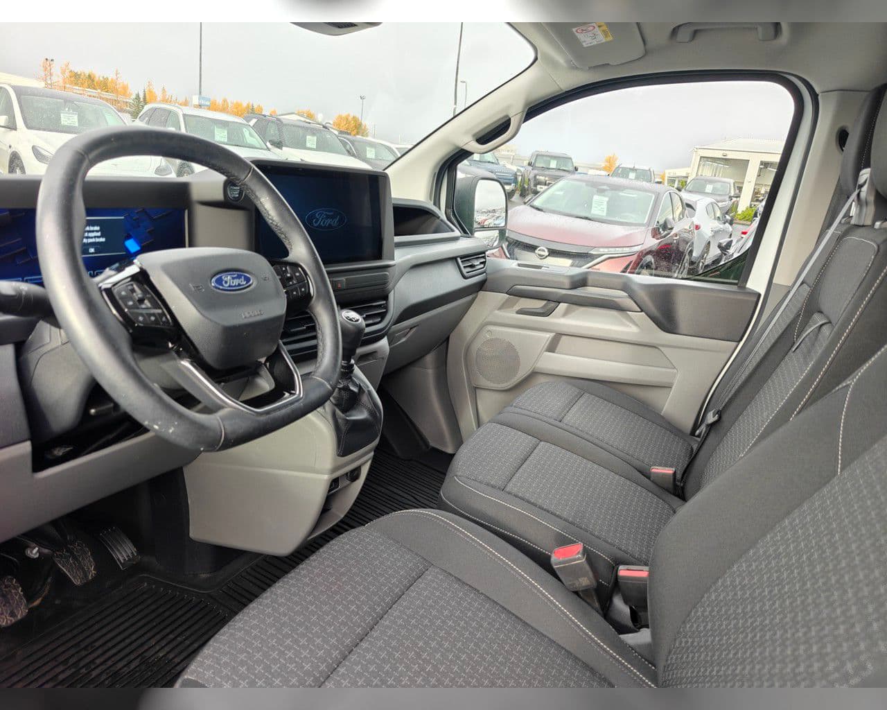 2025 Ford Transit Custom