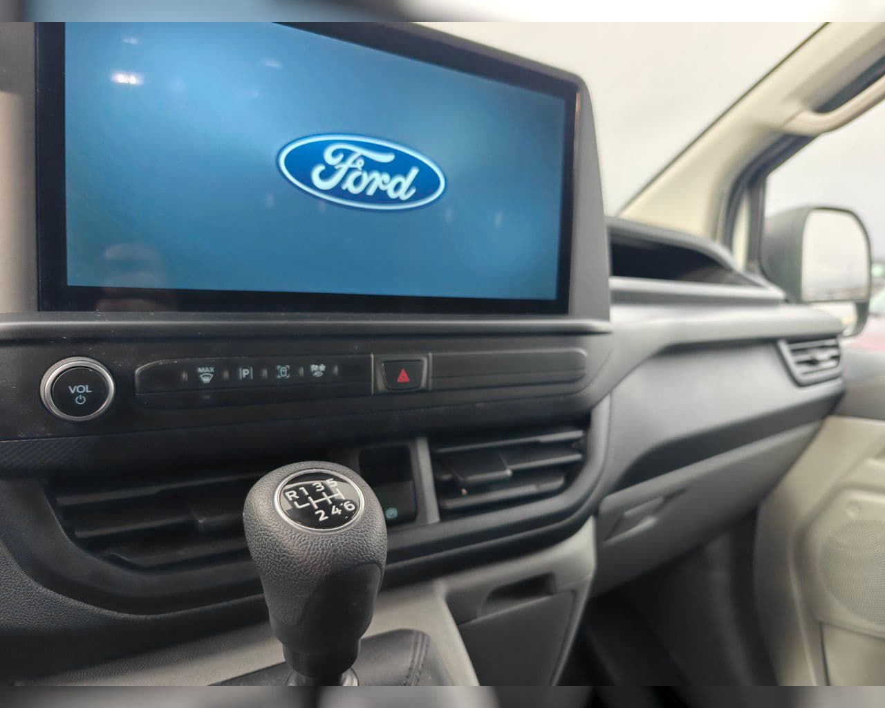 2025 Ford Transit Custom