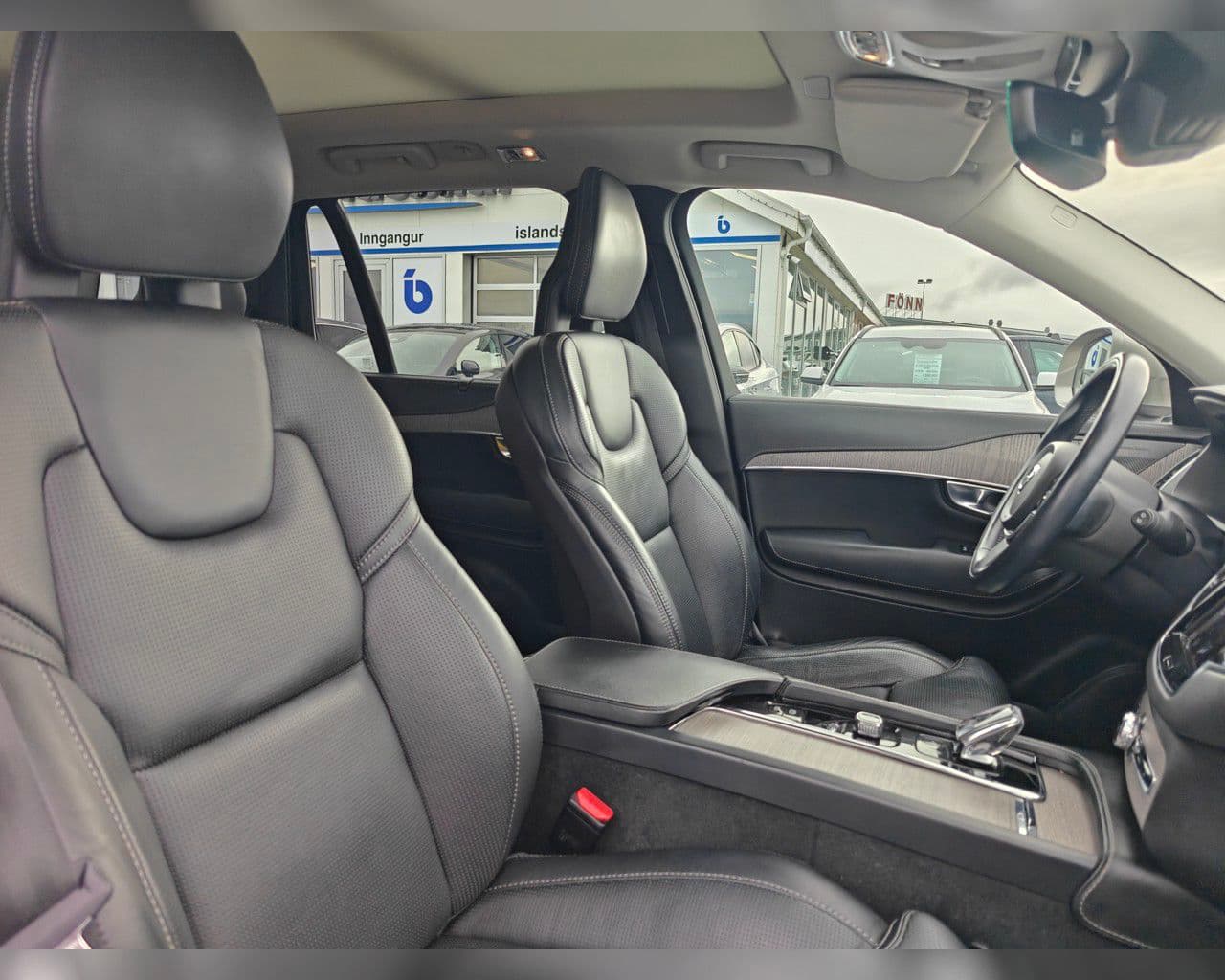 2020 Volvo XC90