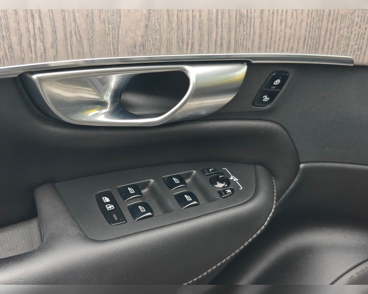 2020 Volvo XC90