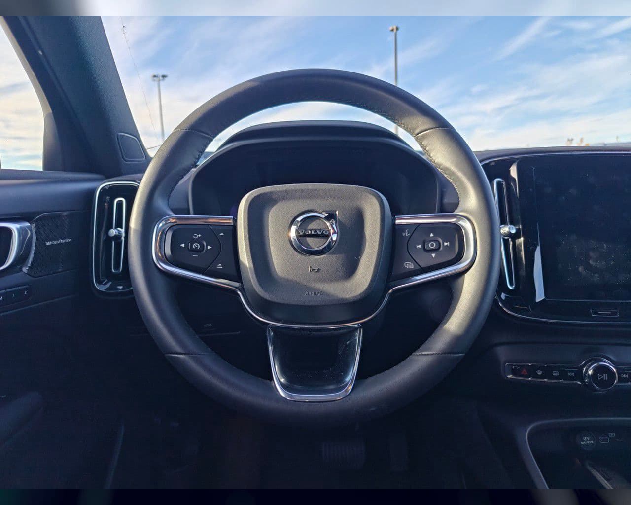 2024 Volvo C40