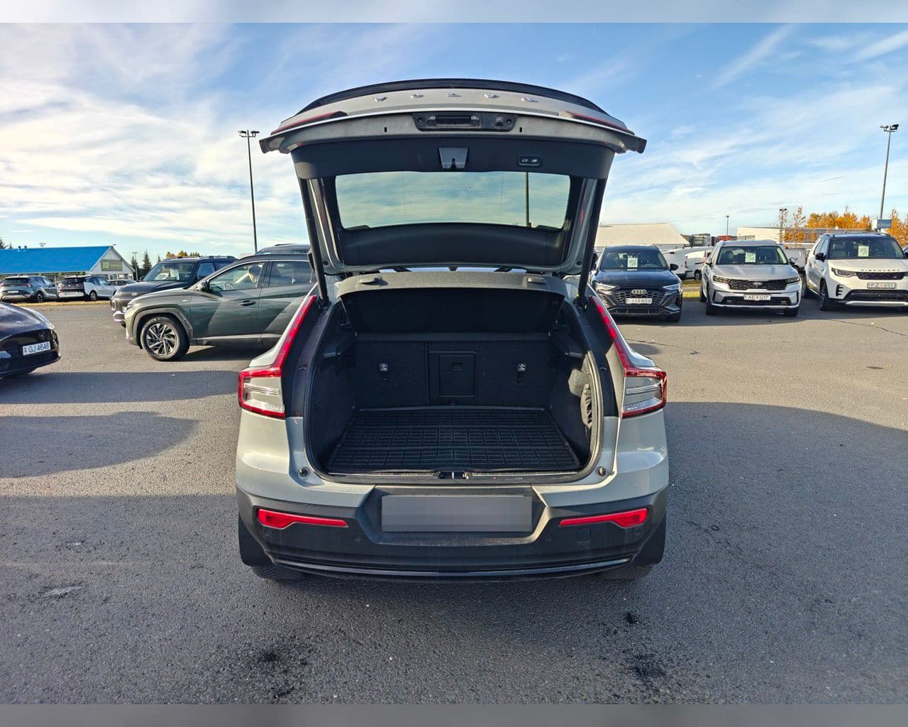 2024 Volvo C40