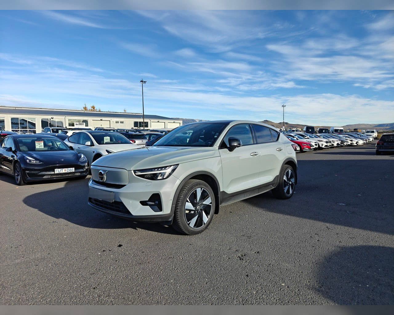 2024 Volvo C40