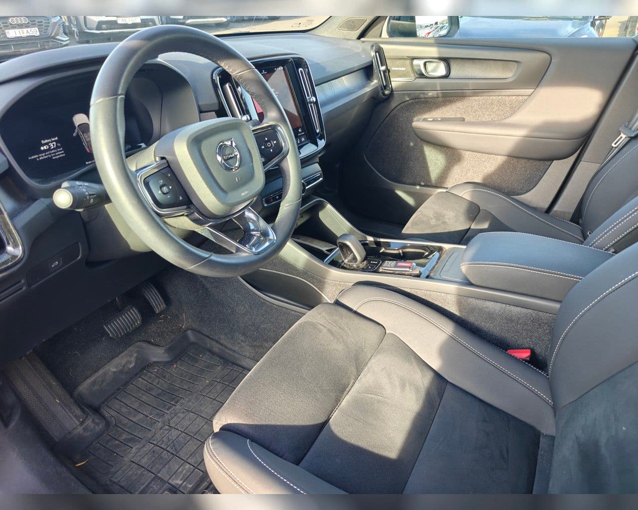 2024 Volvo C40