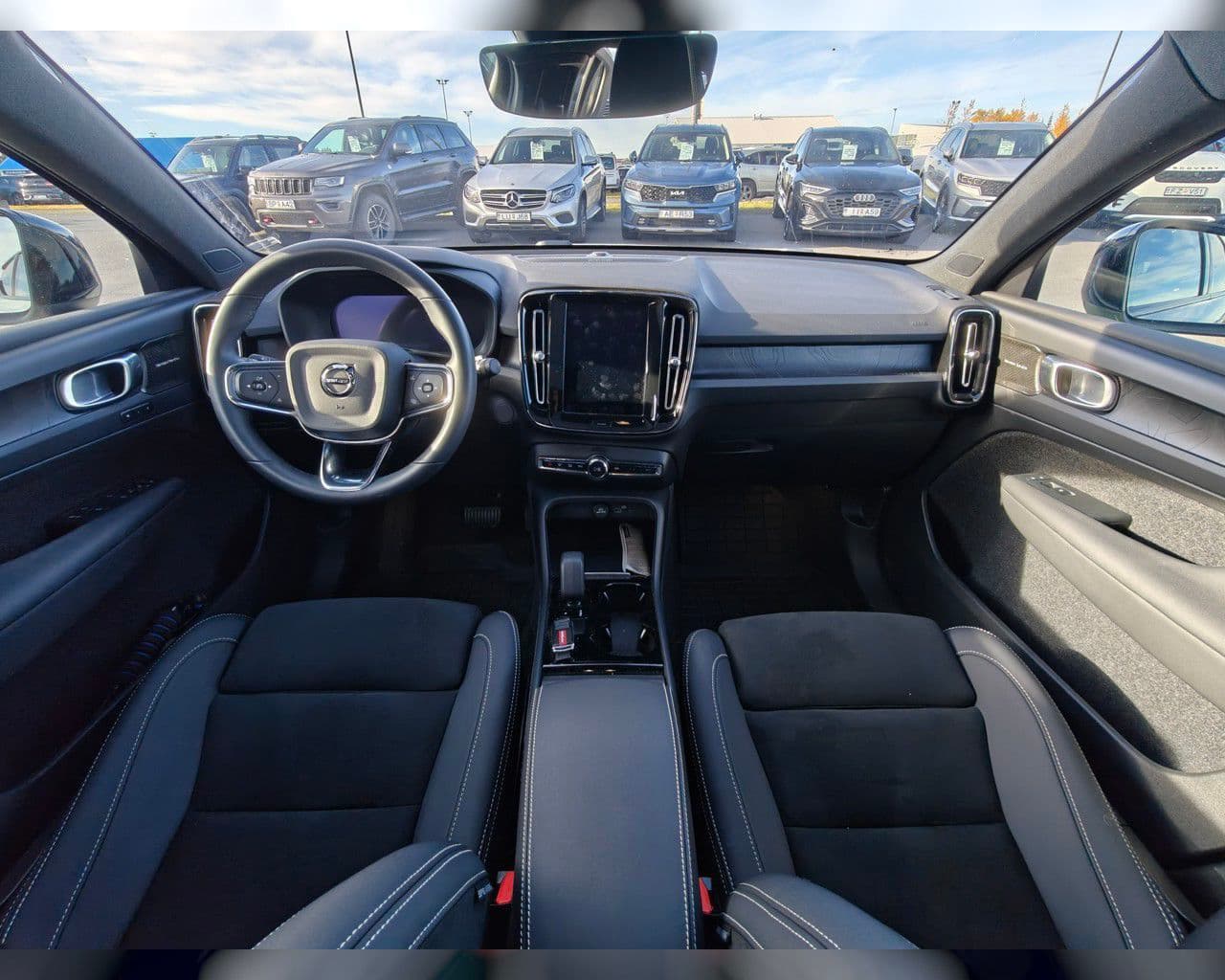 2024 Volvo C40