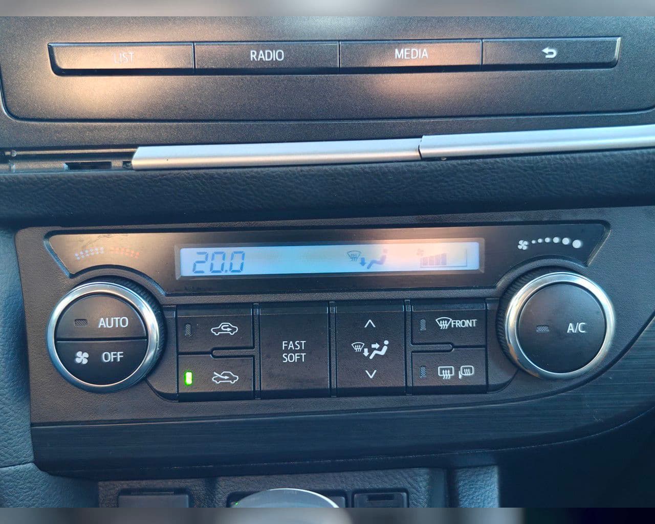 2015 Toyota Auris