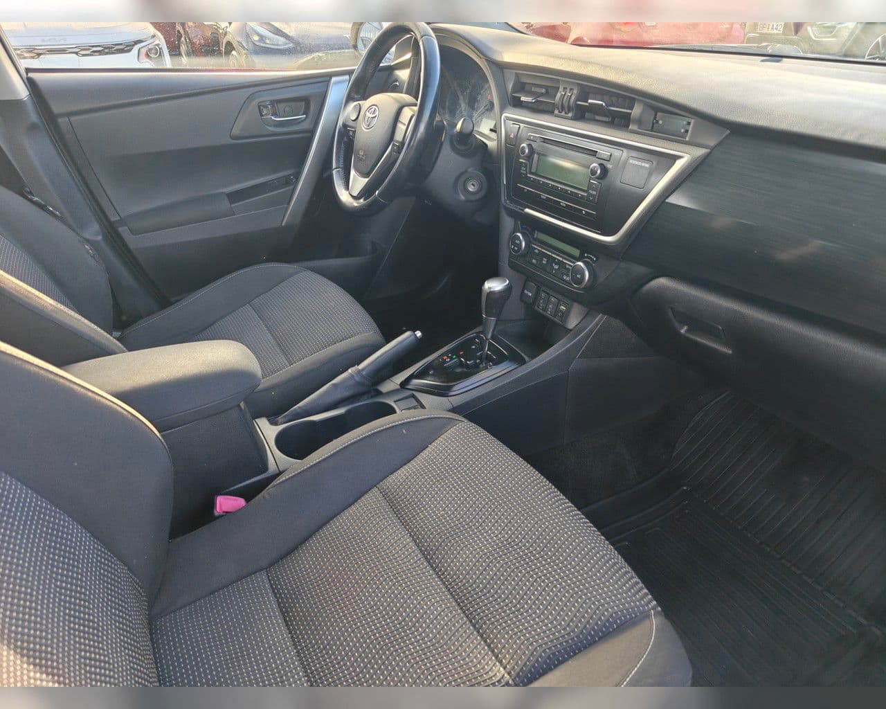 2015 Toyota Auris