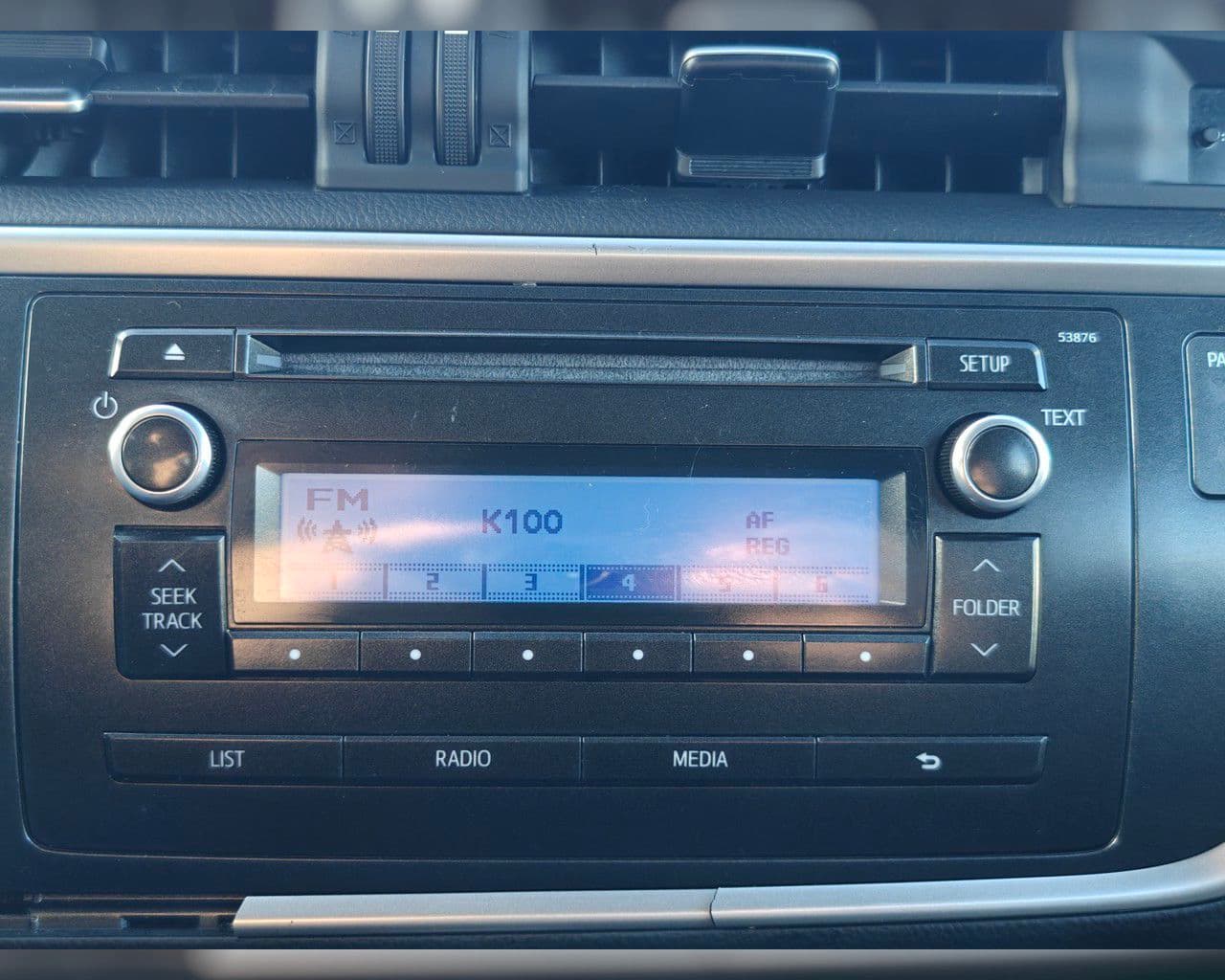 2015 Toyota Auris