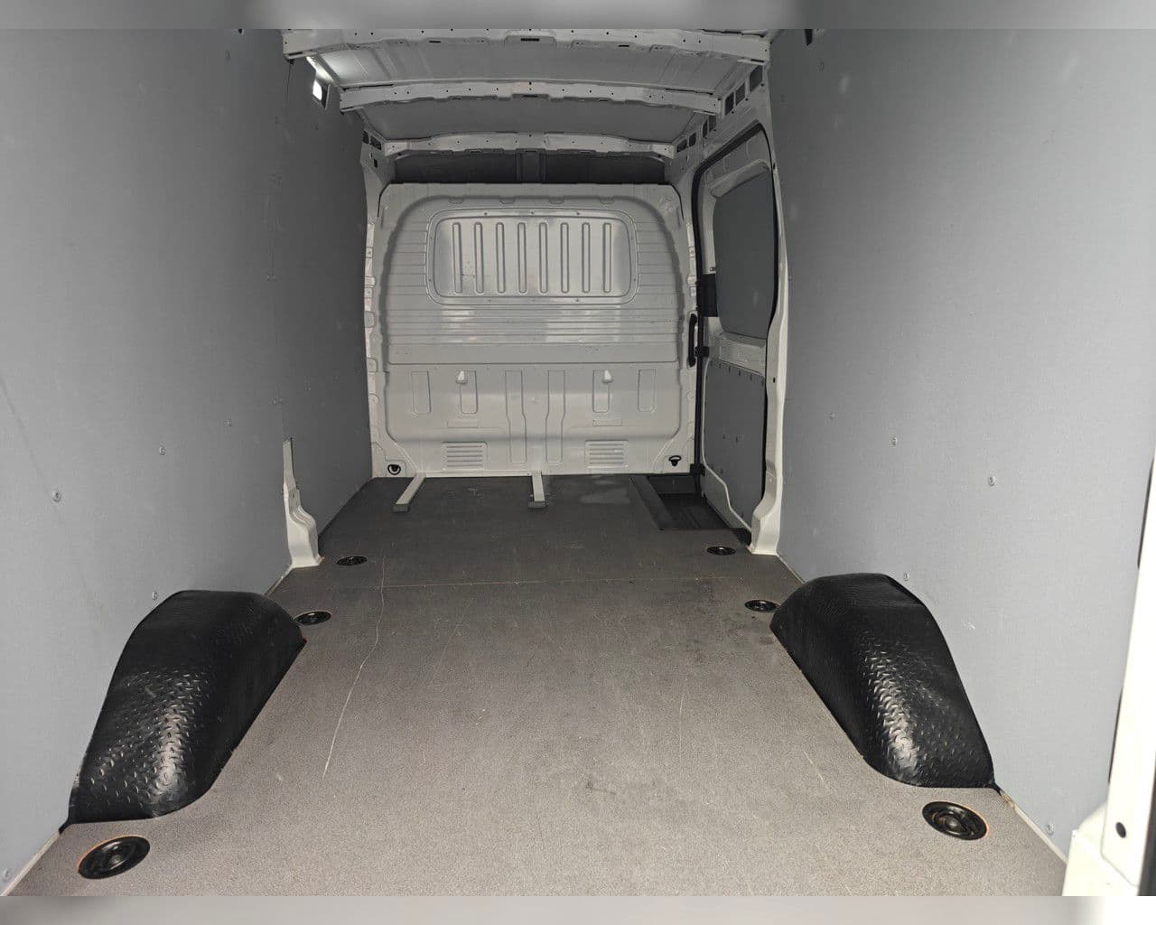 2024 Maxus Deliver 9