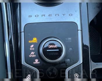 2025 Kia Sorento Style