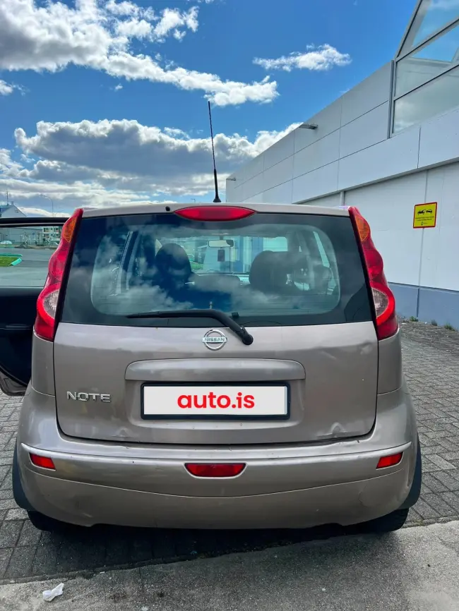 2011 Nissan Note