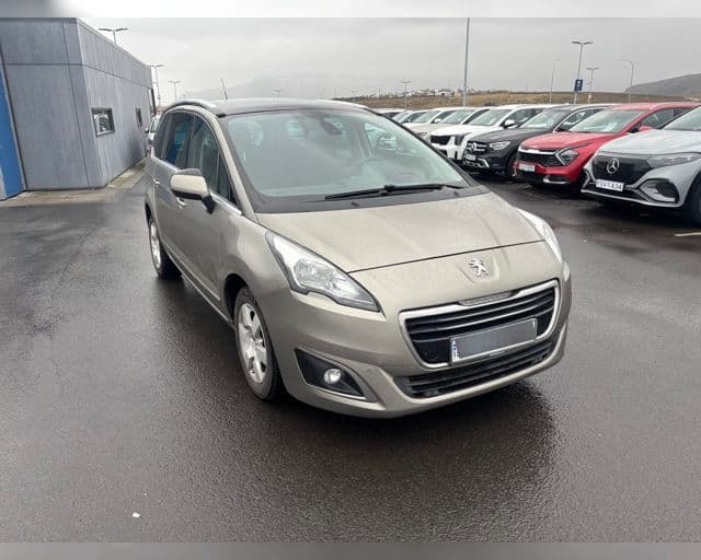 2017 Peugeot 5008 Allure