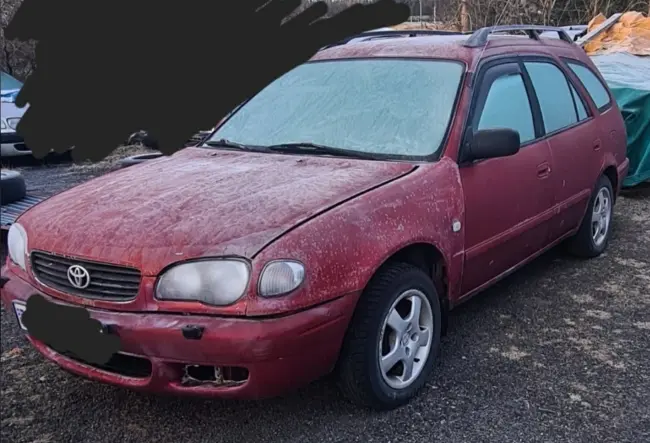 2000 Toyota Corolla
