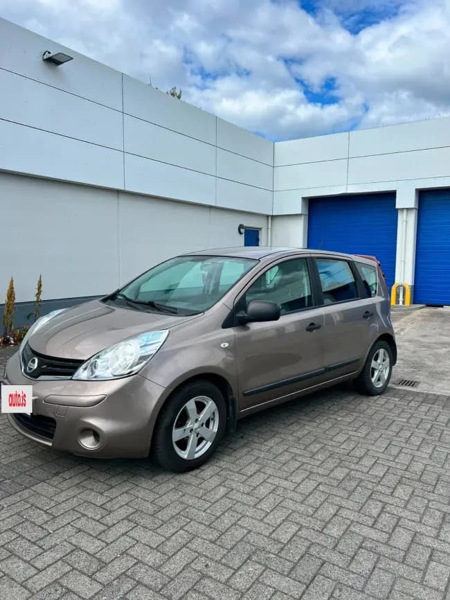 2011 Nissan Note