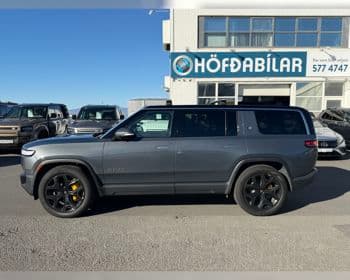 2024 Rivian R1S Adventure Quad