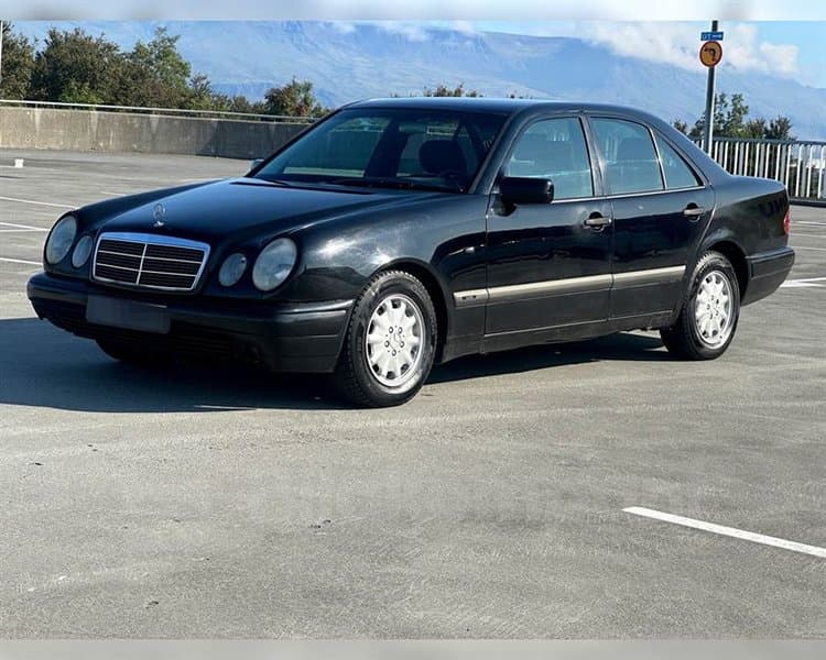 1998 Mercedes-Benz E-Class 240