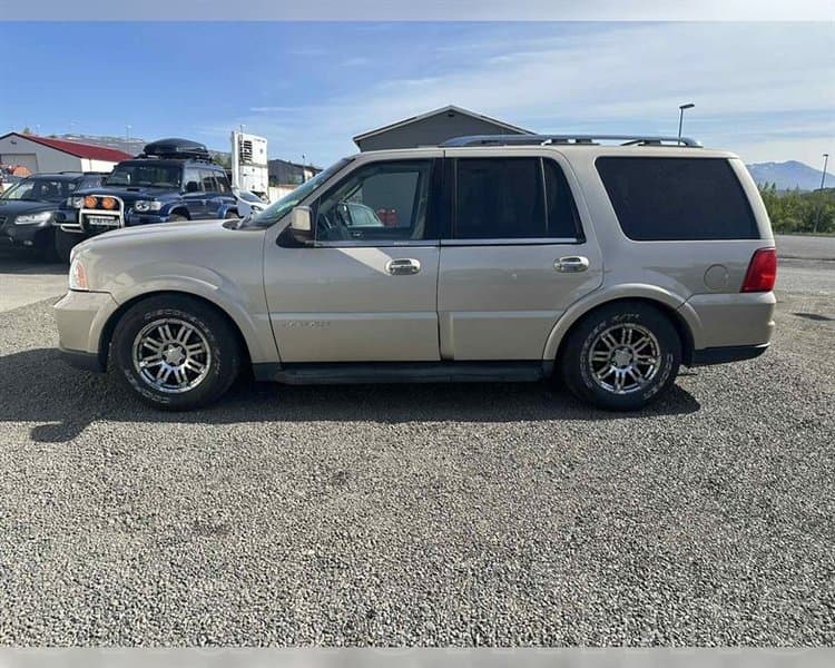 2005 Lincoln Navigator