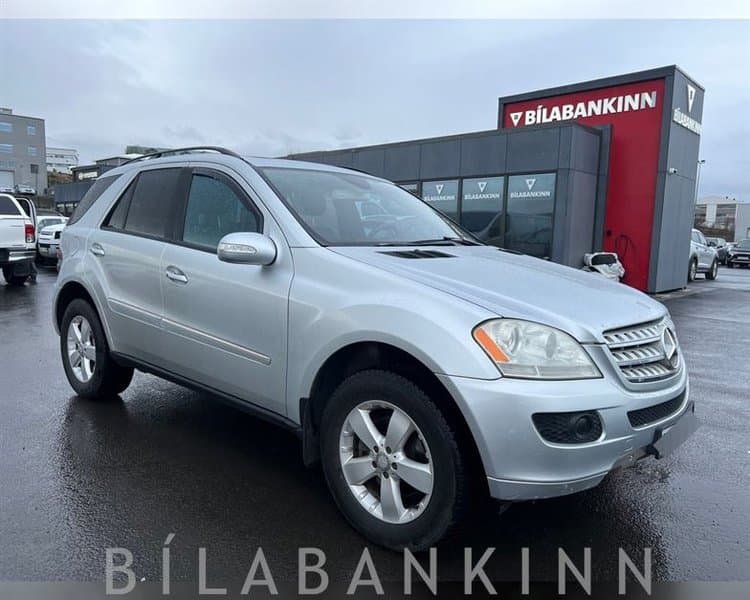 2005 Mercedes-Benz ML 500
