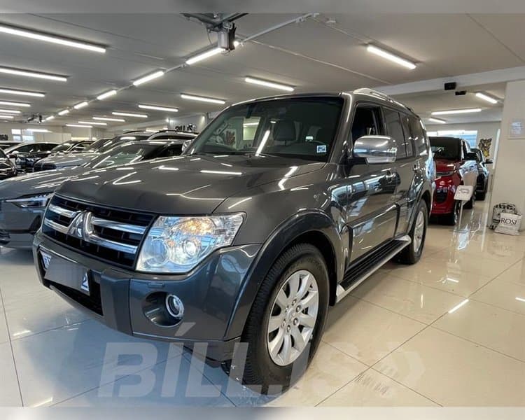 2011 Mitsubishi Pajero Instyle
