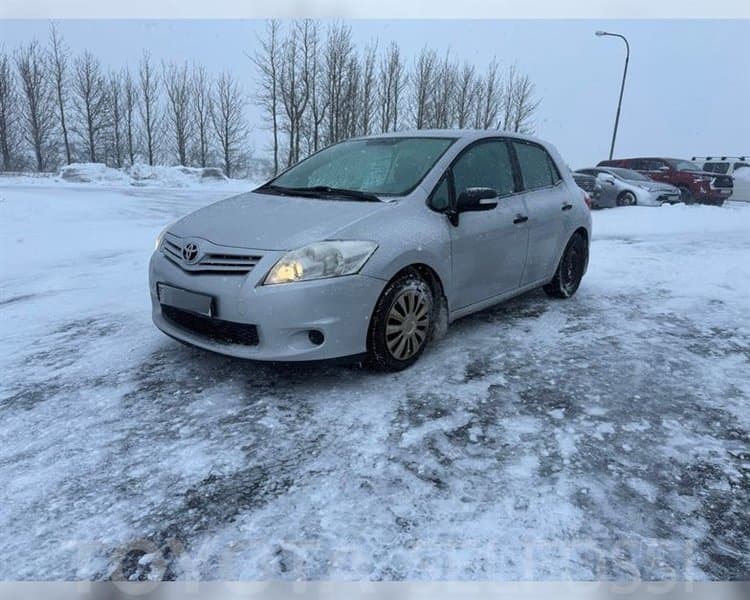 2011 Toyota Auris Live