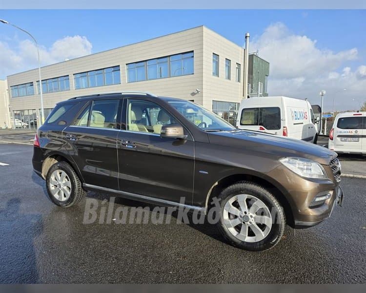 2012 Mercedes-Benz ML 350 Bluetec 4MATIC