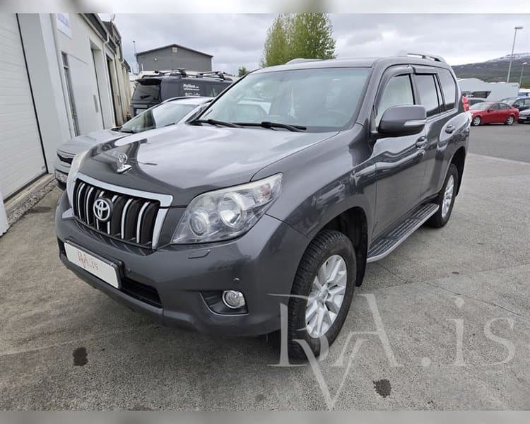 2013 Toyota Land Cruiser 150 VX