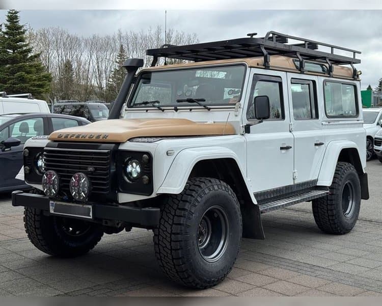 2015 Land Rover Defender 110