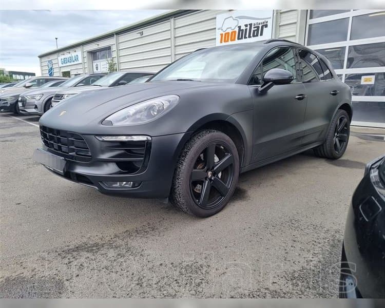 2015 Porsche Macan S