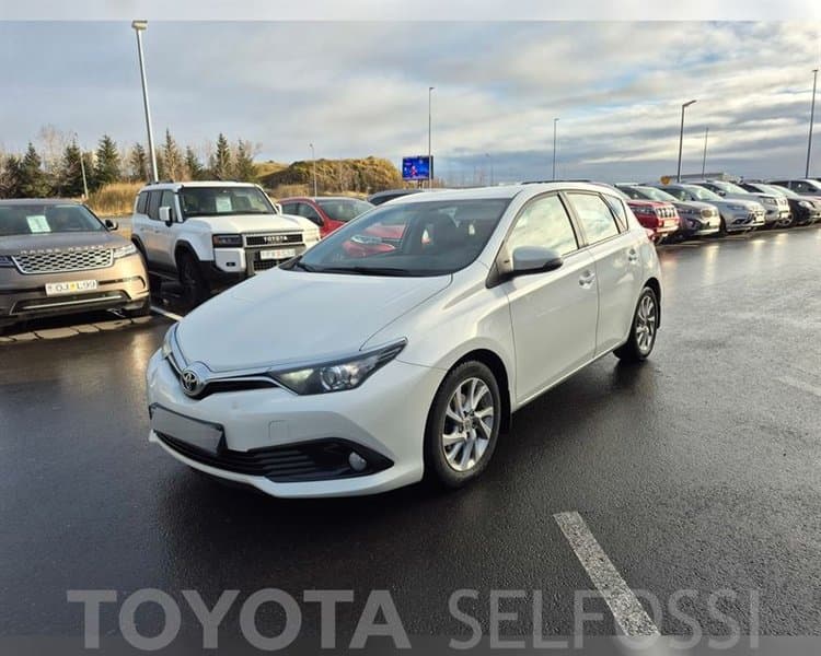 2015 Toyota Auris Active