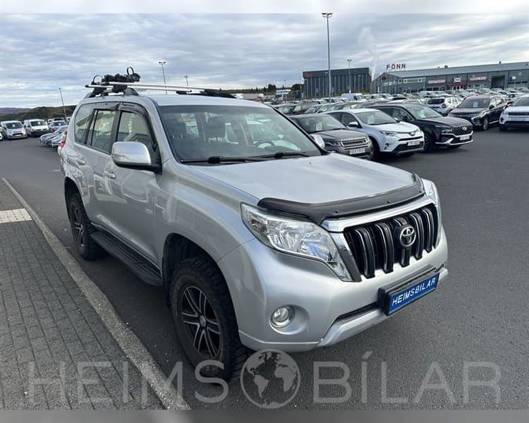 2015 Toyota Land Cruiser 150 GX 33
