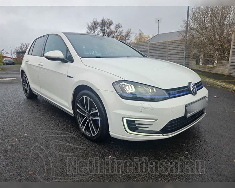 2015 Volkswagen Golf GTE Premium