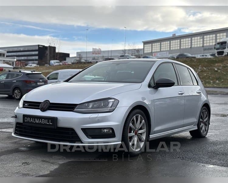 2015 Volkswagen Golf R-Line