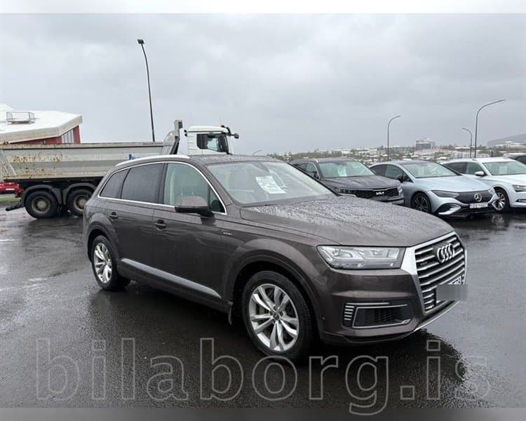 2016 Audi Q7 e-tron