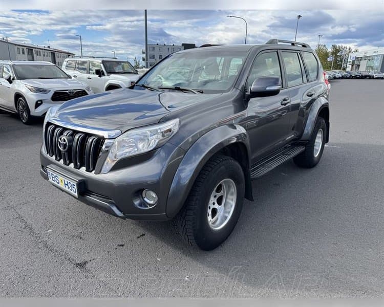2016 Toyota Land Cruiser 150 GX 35