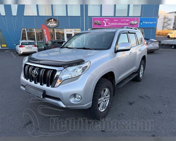 2016 Toyota Land Cruiser 150 Series GX 33