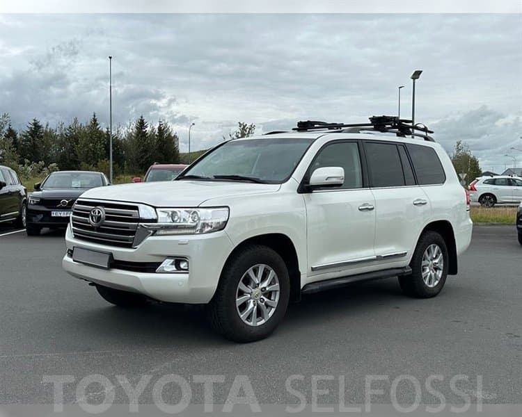 2016 Toyota Land Cruiser 200