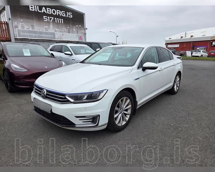 2016 Volkswagen Passat GTE