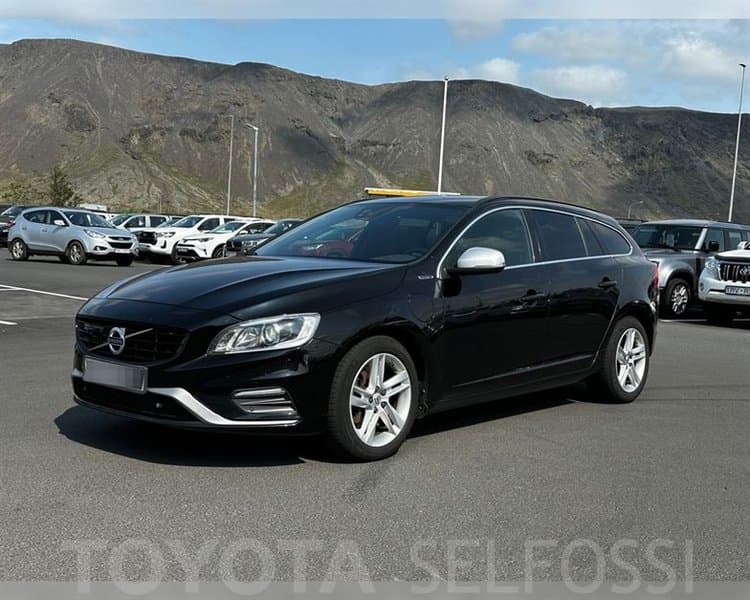 2016 Volvo V60 Twin Engine R-Design
