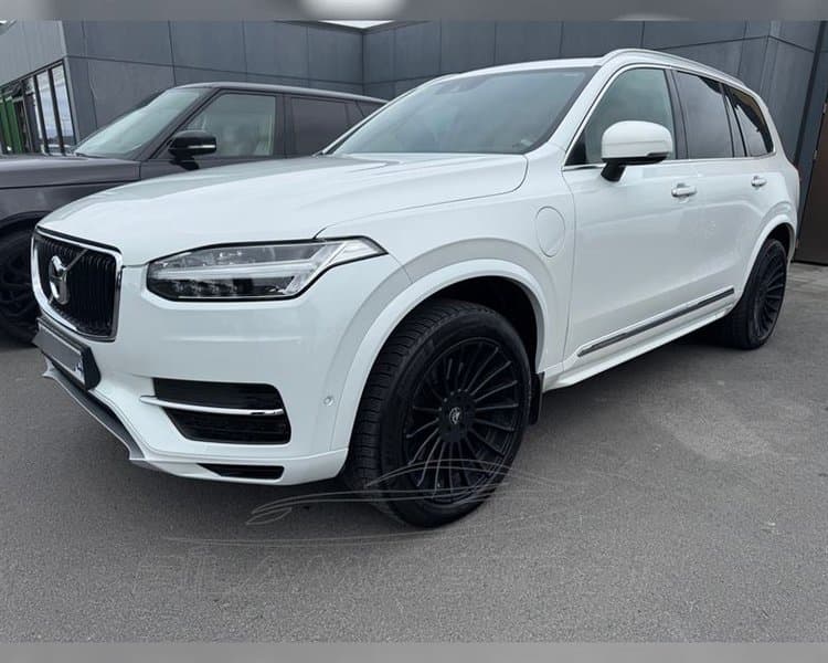2016 Volvo XC90 T8 Inscription