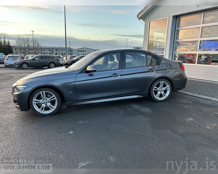 2017 BMW 3 Series 330 Iperformance