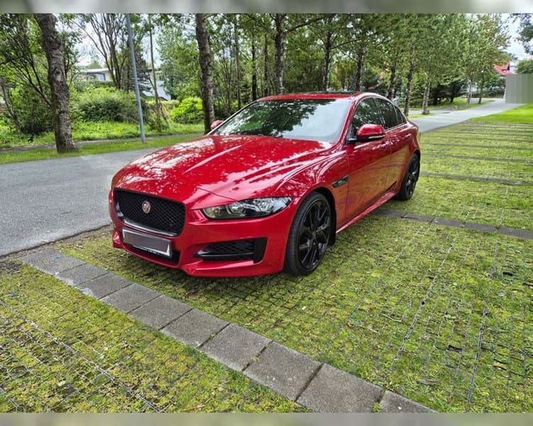 2017 Jaguar XE R-Sport