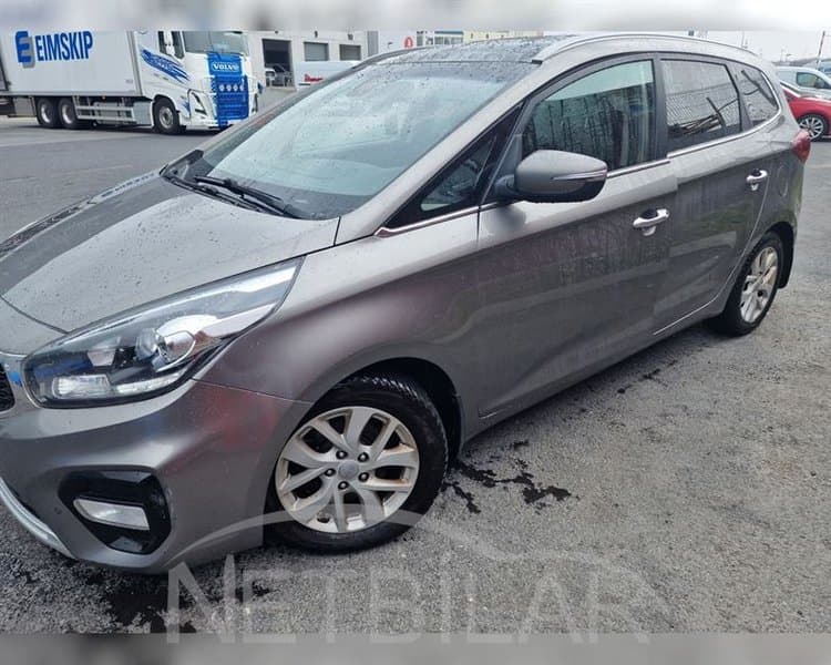 2017 Kia Carens Luxury