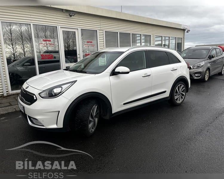 2017 Kia Niro LUX HEV