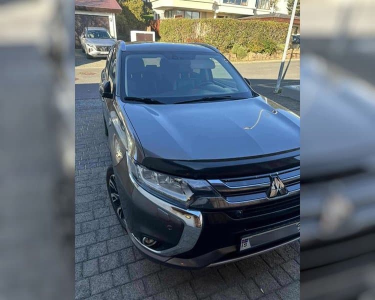 2017 Mitsubishi Outlander Intense PHEV