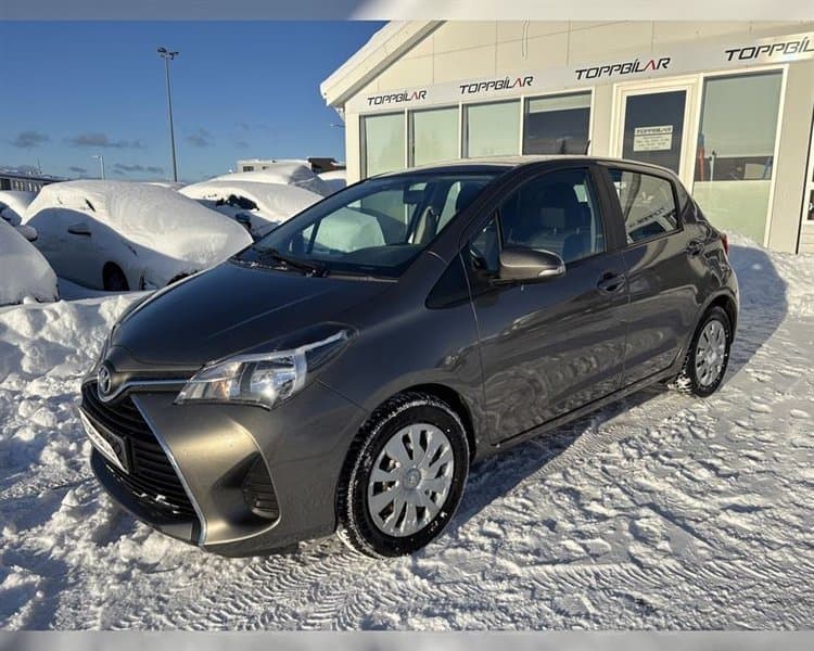 2017 Toyota Yaris Active