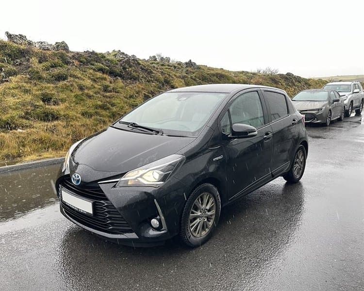 2017 Toyota Yaris Active Hybrid