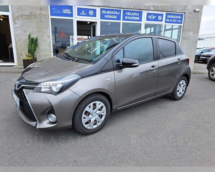 2017 Toyota Yaris Hybrid Active