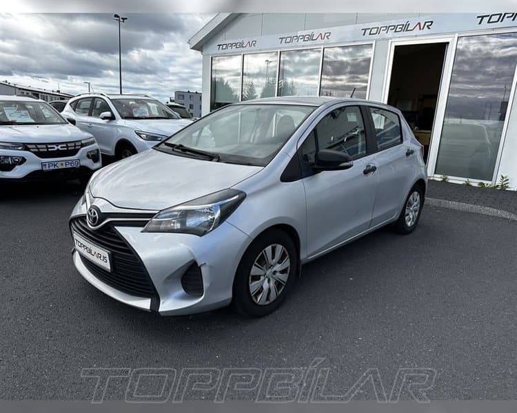 2017 Toyota Yaris Live